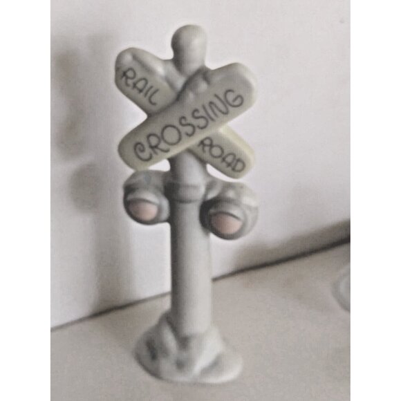 Vintage Precious Moments Lot of 5 Signs & Accessories (details in description) - Picture 9 of 13